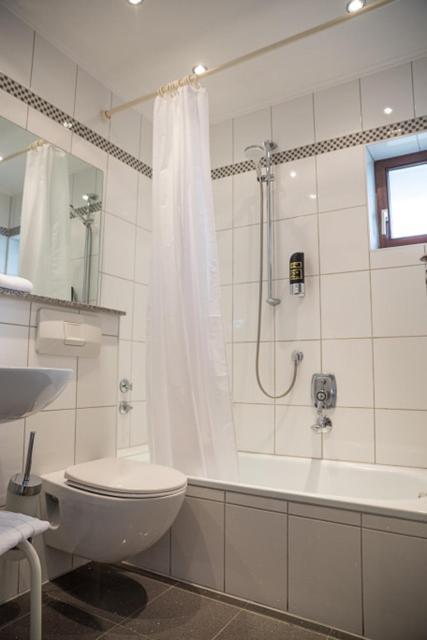 Hanau Hotel Brunnenhof מראה חיצוני תמונה